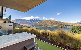Lakeside Mountain Haven