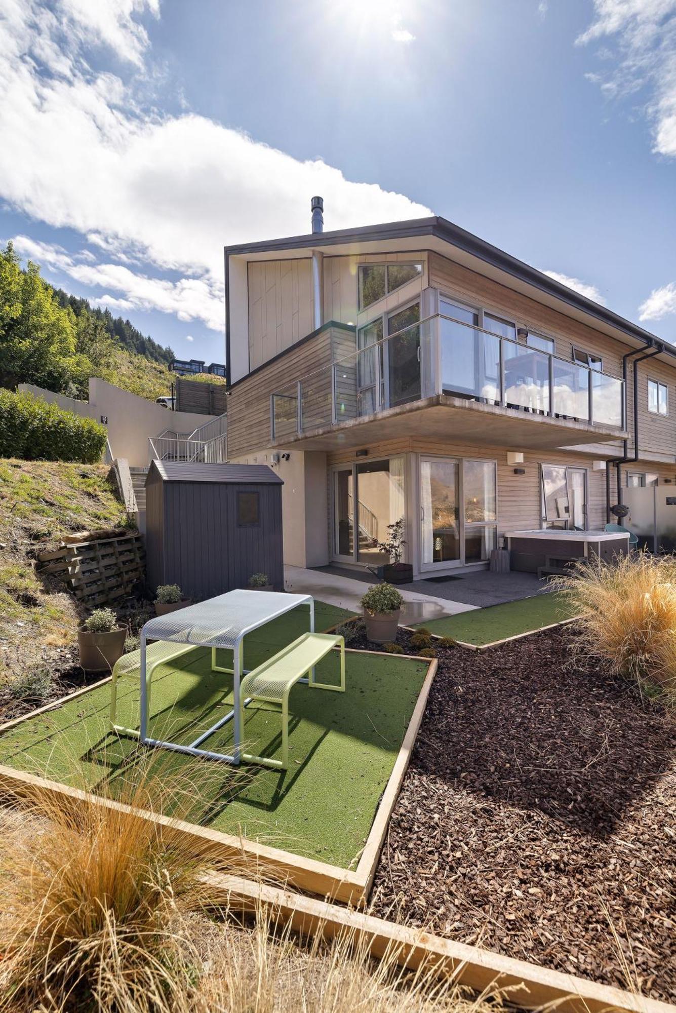Lakeside Mountain Haven Queenstown Exterior photo