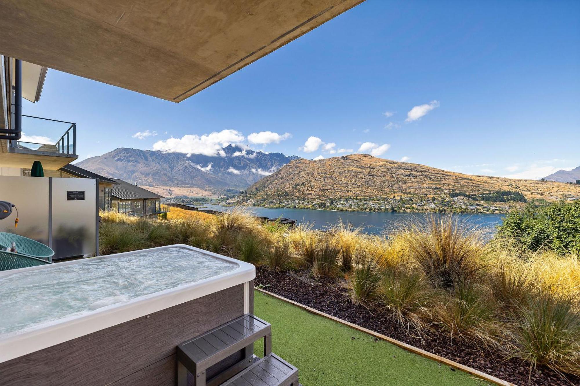 Lakeside Mountain Haven Queenstown Exterior photo